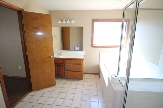 Building Photo - 308 Wilmington Cir