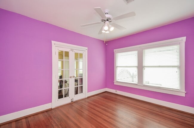 Building Photo - 3211 Beauchamp St