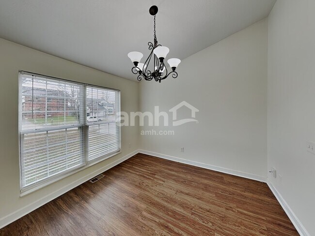 Building Photo - 1130 Mastell Dr