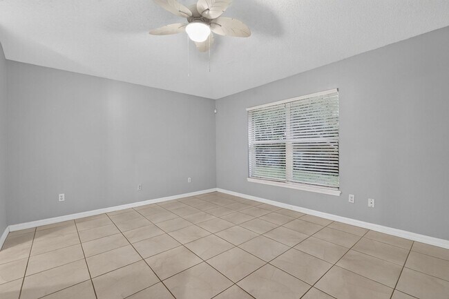 Building Photo - 3025 Andover Ct