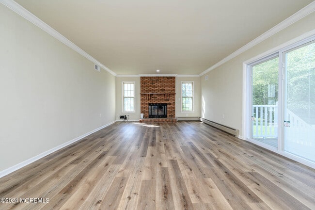 Building Photo - 8 Brandywine Dr