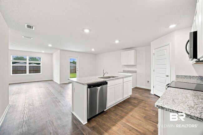 Building Photo - 14615 Dayton Cir