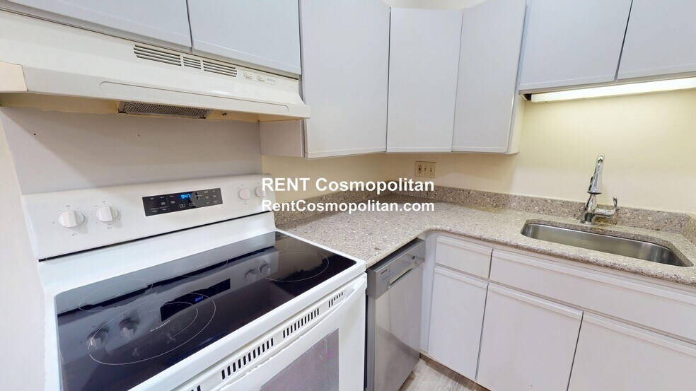 Building Photo - 15 Arizona Ter