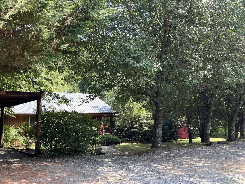 Front with carport and private shded drive and parking - 3393 Mobile Rd