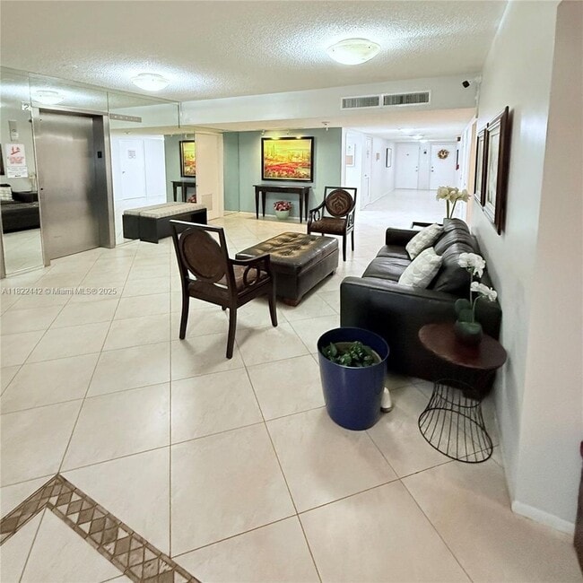 Building Photo - 3980 Oaks Clubhouse Dr