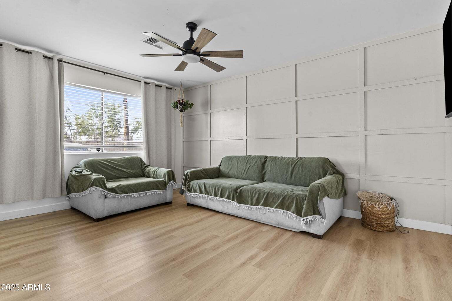 Building Photo - 1534 E Culver St