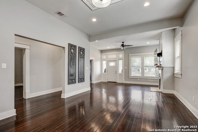 Building Photo - 612 Hunstock Ave