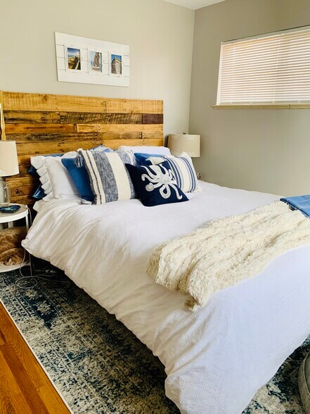 Building Photo - 1617 S Jackson St