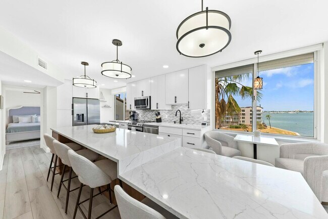 Building Photo - 5153 Isla Key Blvd S
