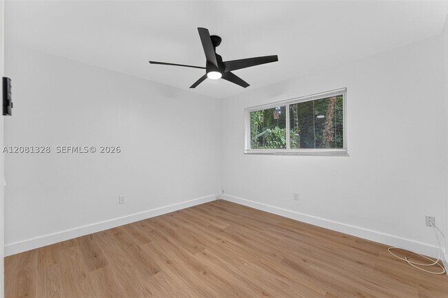 Building Photo - 4750 SW 66th Terrace
