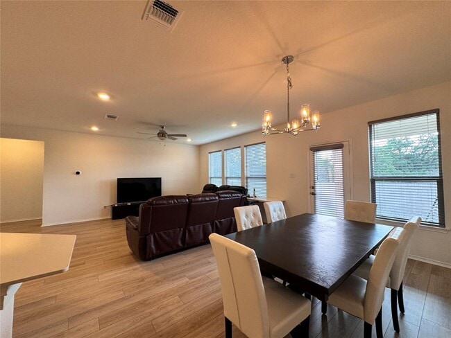 Building Photo - 1709 River Plateau Dr