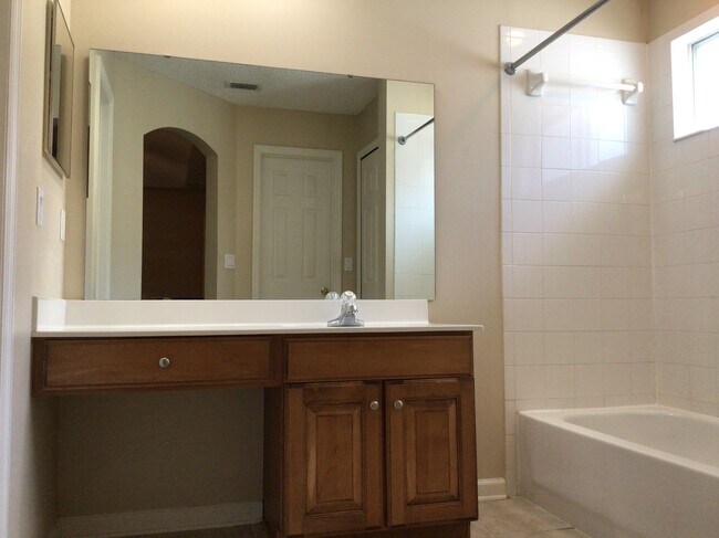 Building Photo - 9213 Prosperity Lake Dr