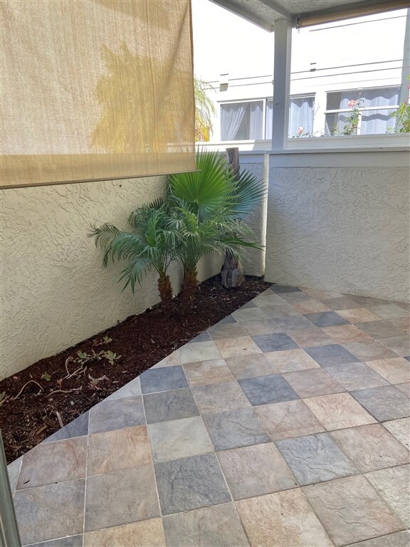 Building Photo - 13581 Tiverton Rd