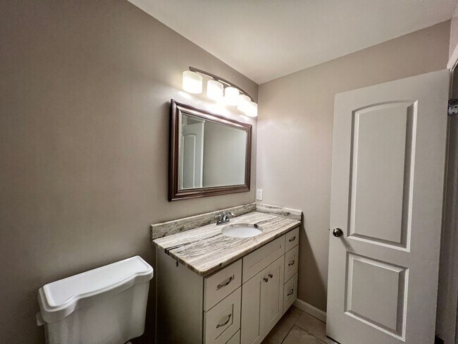 Building Photo - Four bedroom home in Norfolk - Beautiful Backyard