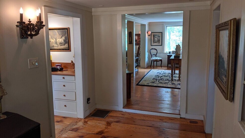 Building Photo - 266 North Haverhill