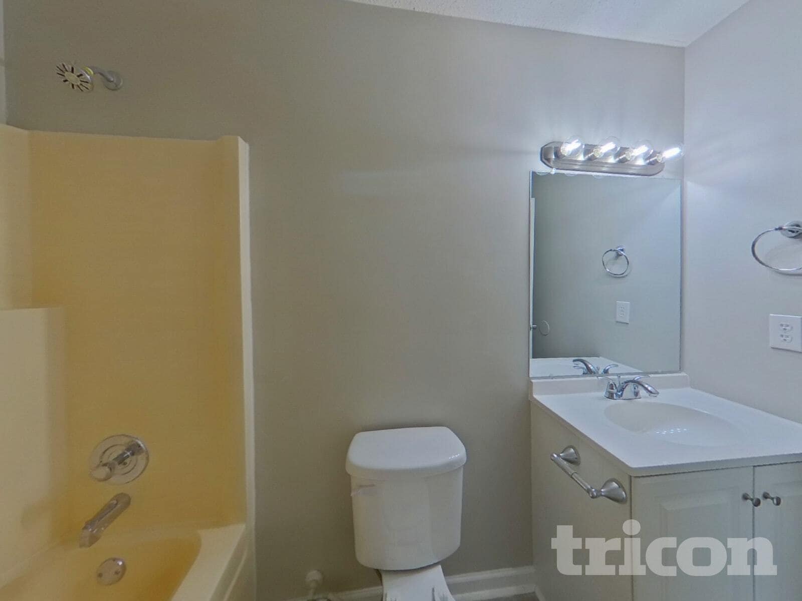 Building Photo - 3 Glen Knoll Ct