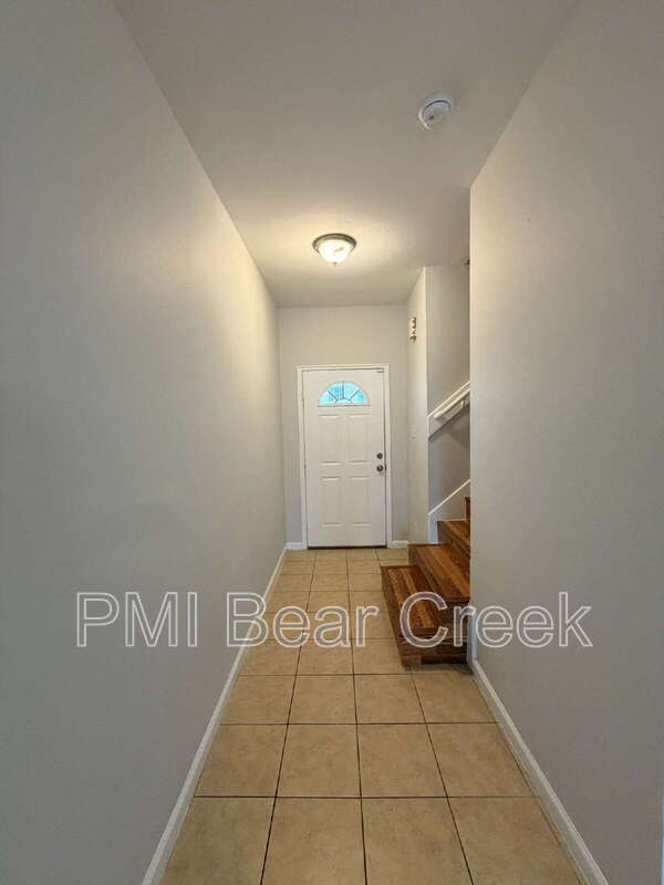 Building Photo - 6407 Waldron Dr