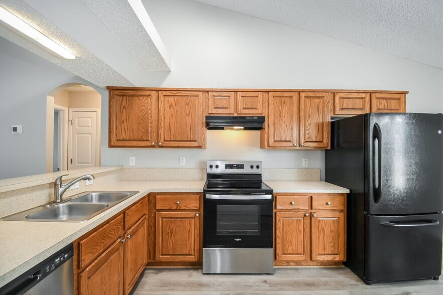 Building Photo - 3445 Shelley Dr