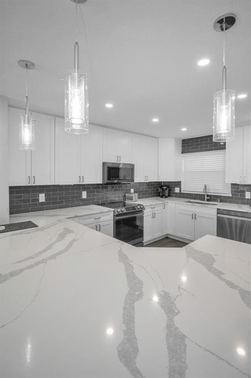 Building Photo - 300 64th Ave