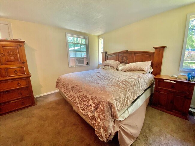 Building Photo - 160 Hicks St