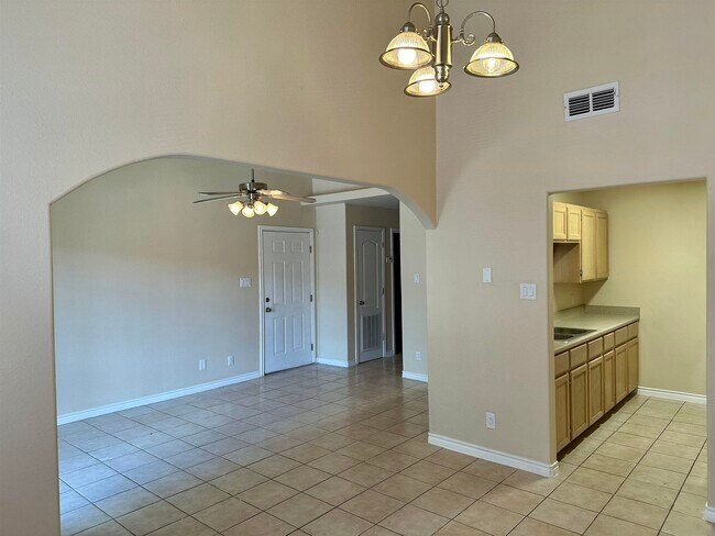 Building Photo - 9802 Cantera Ct