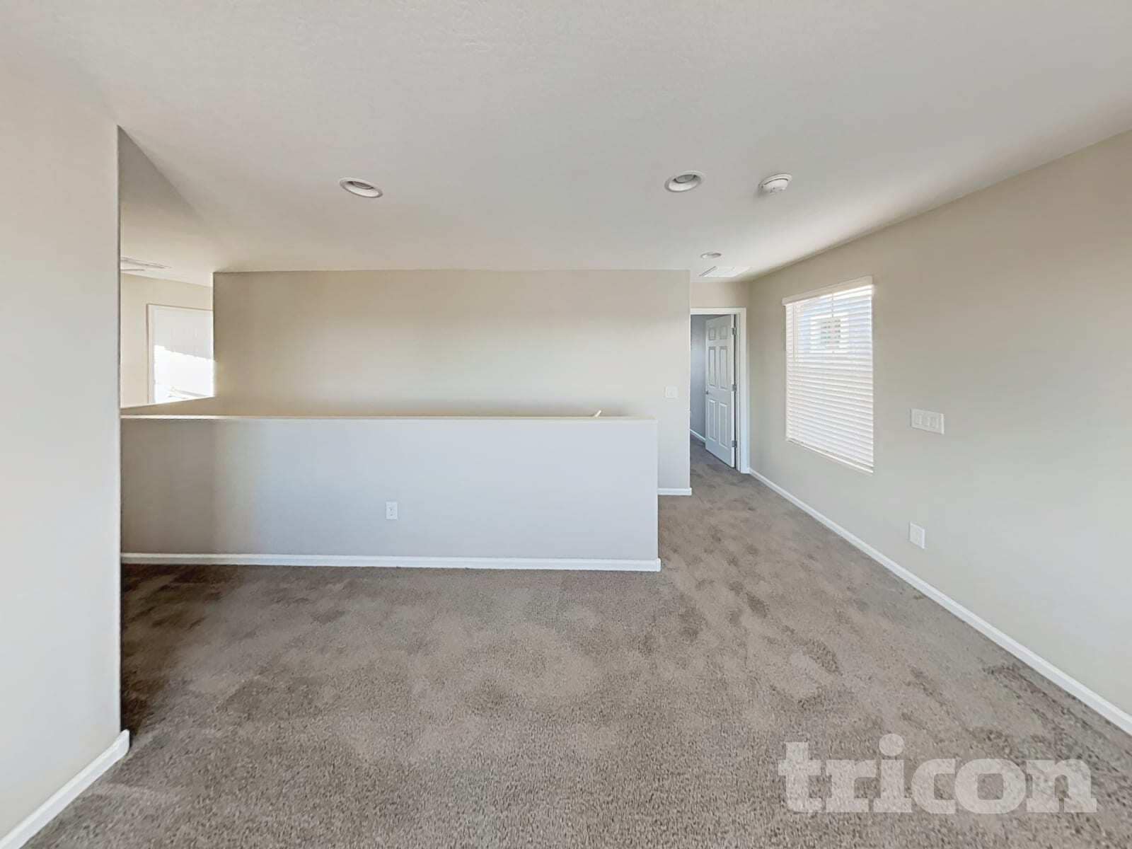 Building Photo - 8636 E Posada Ave