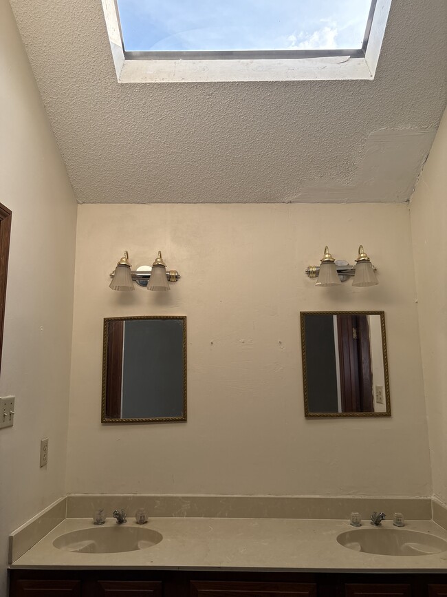 Building Photo - 182 Dunleith Dr