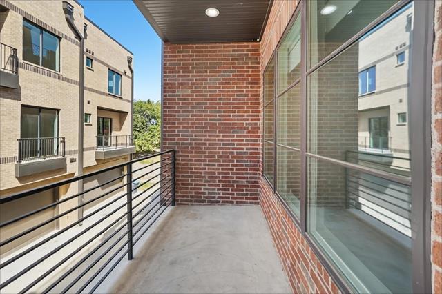 Building Photo - 408 Rayner Ave