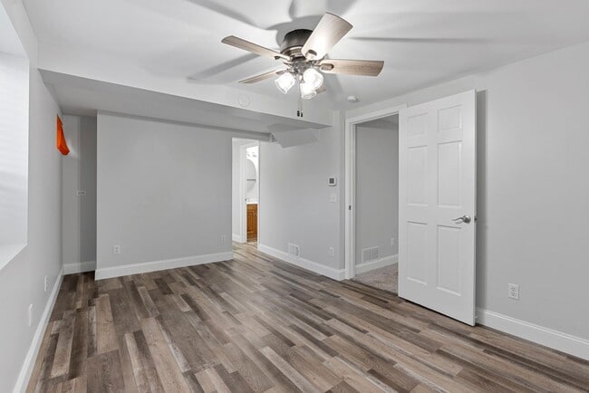 Building Photo - Luxury Remodeled 3Bed/2Bath w/ Finished Ba...