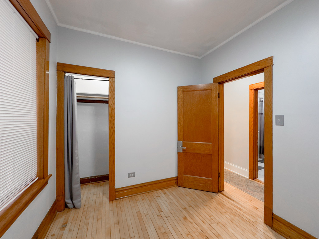 Building Photo - 4322 W Kamerling Ave