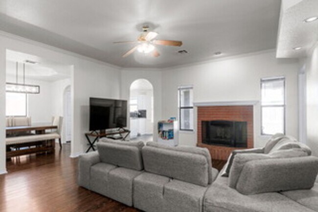 Building Photo - 4109 Maid Marian Cir