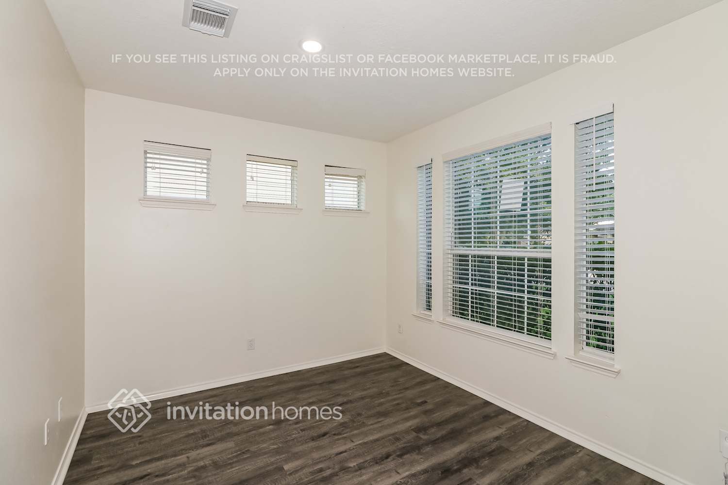 Building Photo - 2538 Sandvalley Way