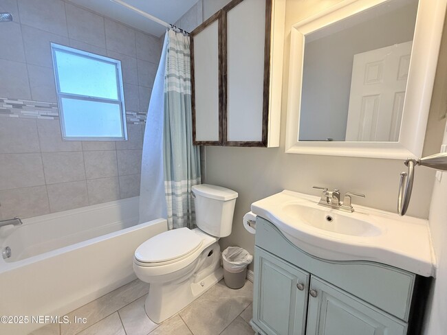 Building Photo - 14349 Courtney Woods Ln