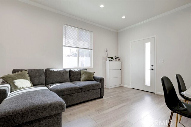 Building Photo - 10531 Greenburn Ave