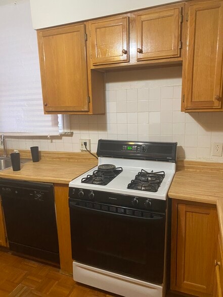 Building Photo - 5155 Northland Ave