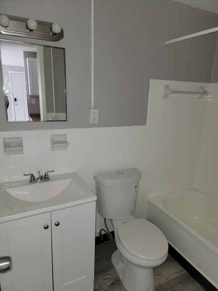 Building Photo - 13444 Euclid Ave