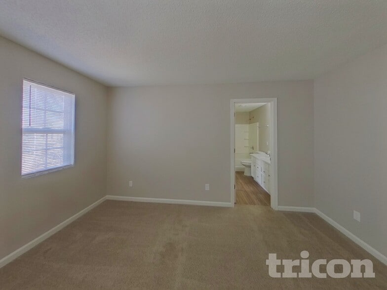 Building Photo - 2028 Dunsmore Ln