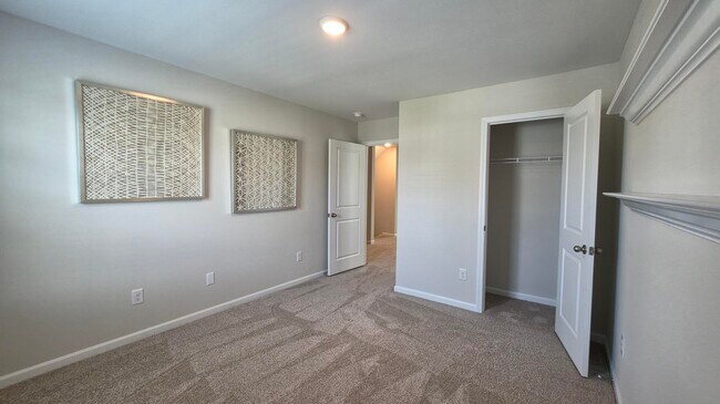 Building Photo - 1773 Camazay Dr