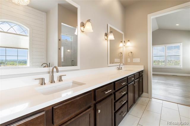 Building Photo - 2554 Eastview Dr