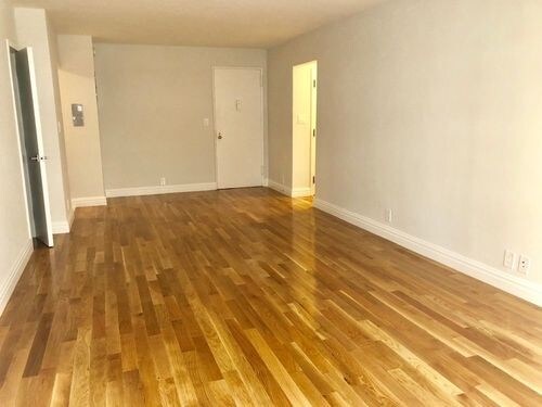 Building Photo - 143 E 33rd St