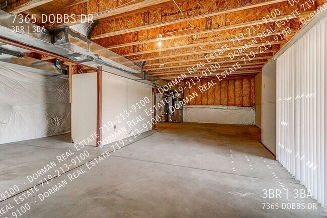 Building Photo - 7365 Dobbs Dr