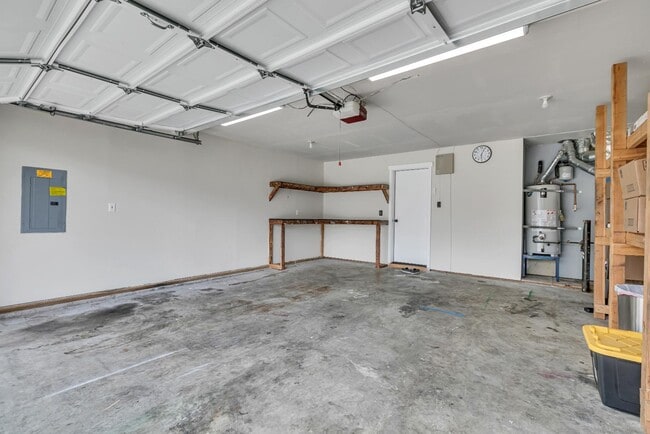 Building Photo - 1517 198th St E