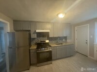 Building Photo - 97 Welton St