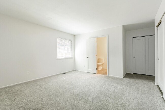 Building Photo - 12071 E Iowa Ave