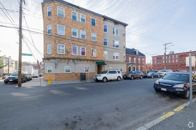 Alternative View - 71-73 Newbury St