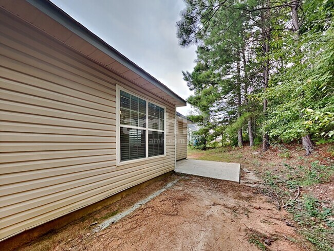 Building Photo - 375 Ermines Way