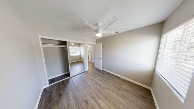 Building Photo - Large Property w/ 2 Kitchens!!