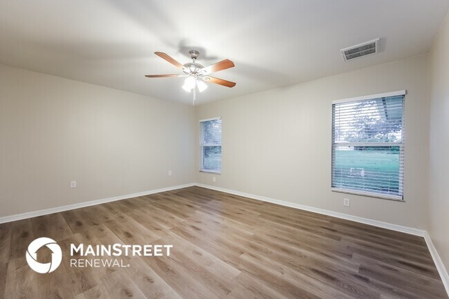 Building Photo - 2904 Wanda Ave S