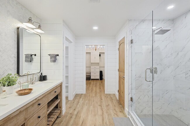 Building Photo - 2368 County Road 852-SI ID1055509P