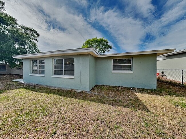 Building Photo - 6041 9th Ave